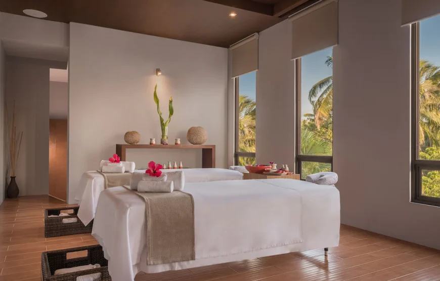 The District Boracay Philippines trip w/air for 2 Adults (7 days-6 nights)